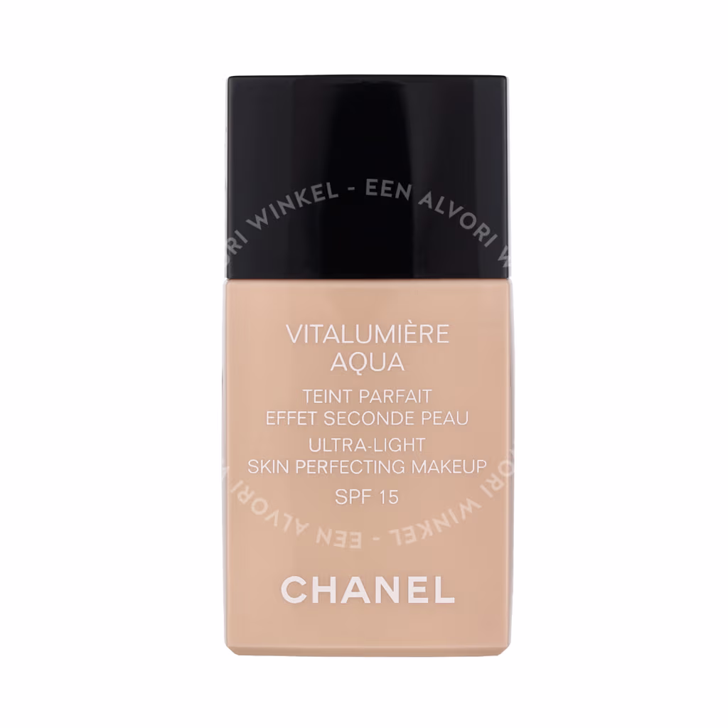 Chanel Chanel Vitalumiere Aqua Ultra-Light Makeup SPF15 — #30 Beige
