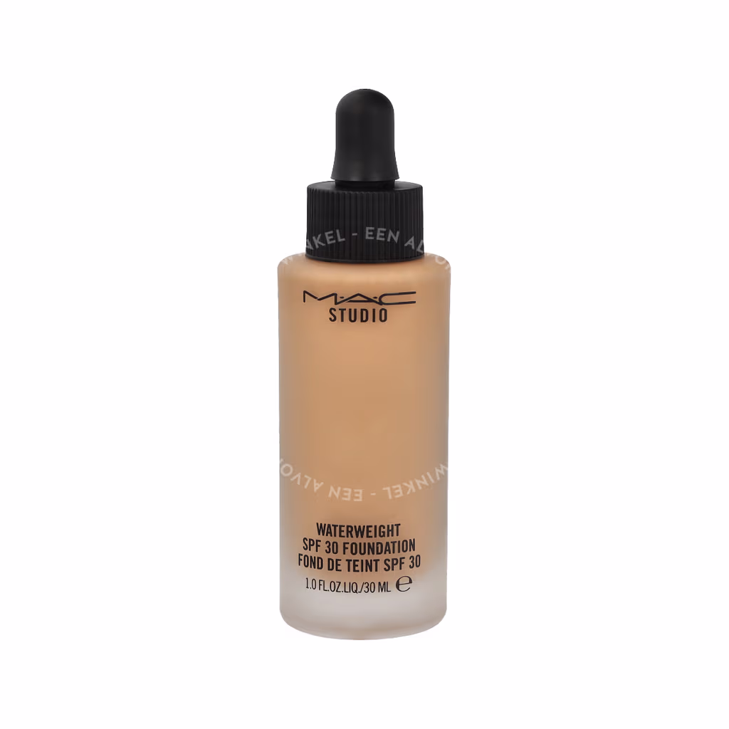 Mac MAC Studio Waterweight Foundation SPF30 — NC37