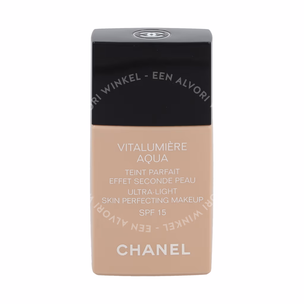 Chanel Chanel Vitalumiere Aqua Ultra-Light Makeup SPF15 — #10 Beige