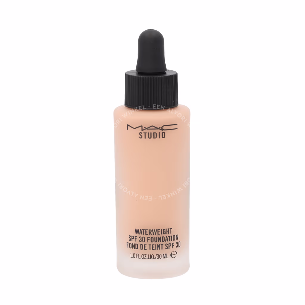 Mac MAC Studio Waterweight Foundation SPF30 — NW25