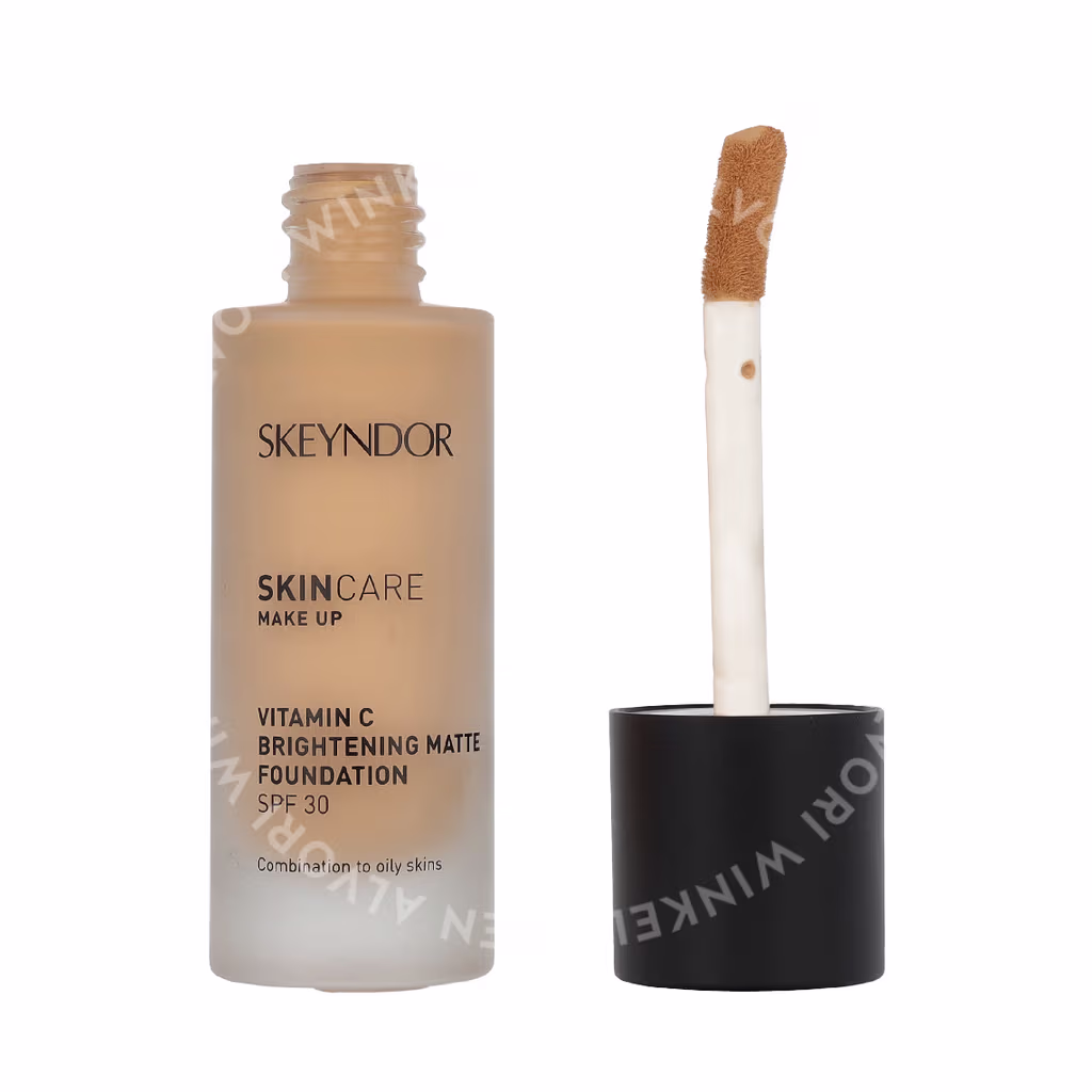Skeyndor Skeyndor Vitamin C Brightening Matte Foundation — Combination To Oily Skin