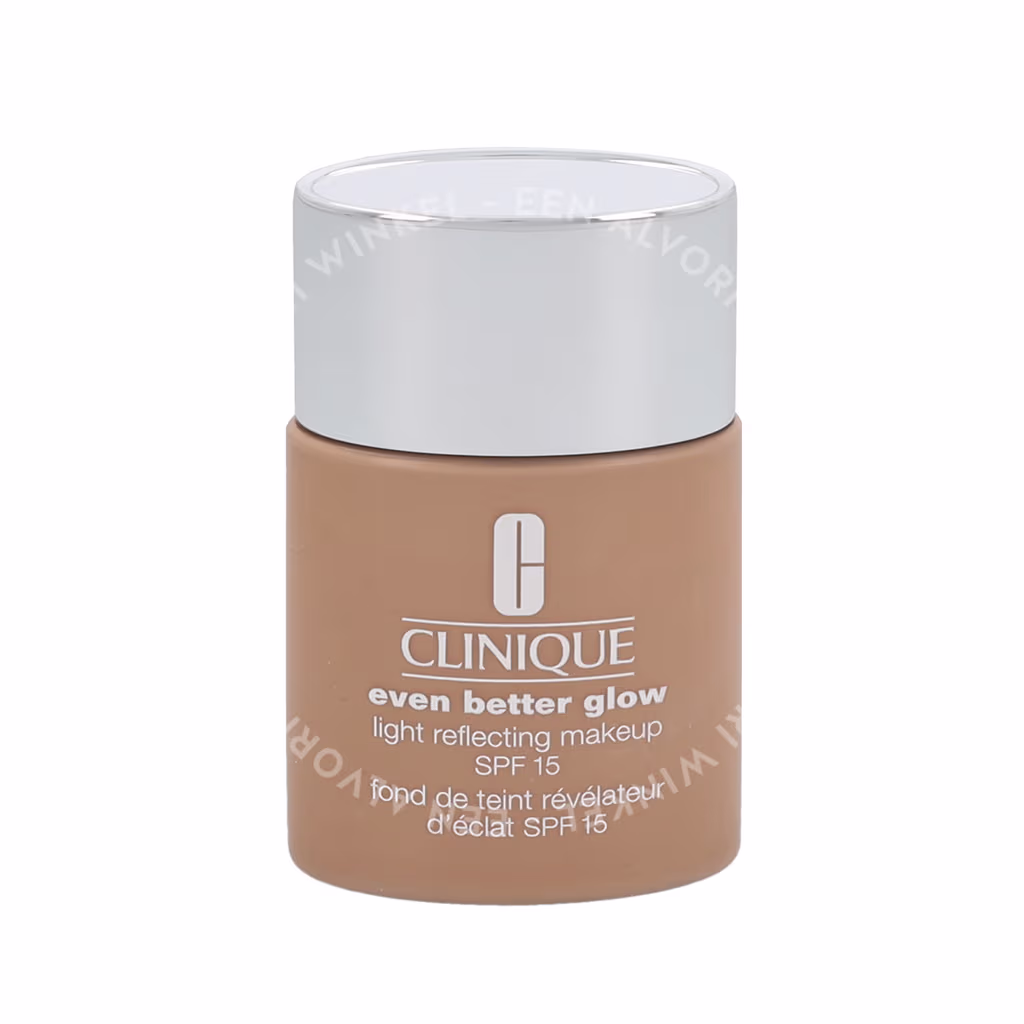 Clinique Clinique Even Better Glow Light Reflecting Makeup SPF15 — CN52 Neutral