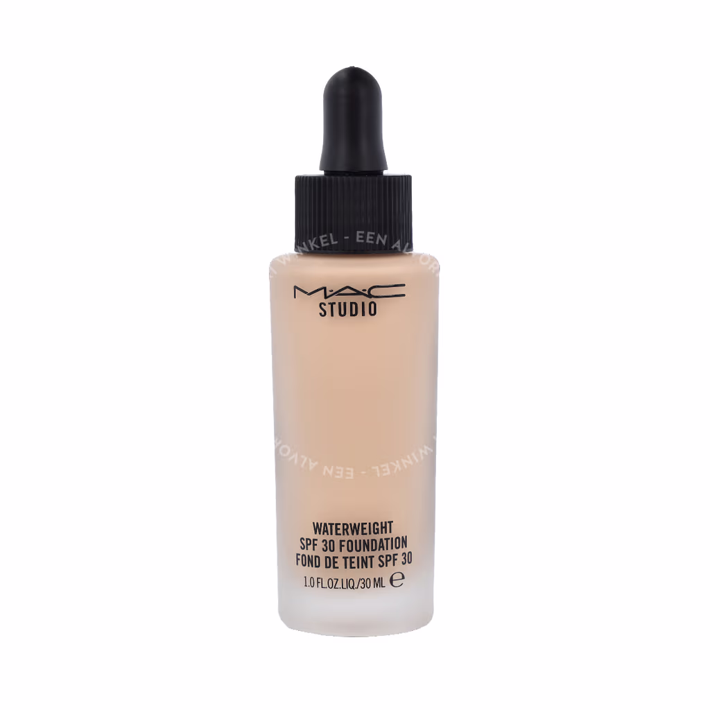 Mac MAC Studio Waterweight Foundation SPF30 — NC20