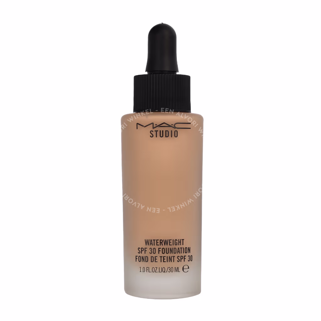 Mac MAC Studio Waterweight Foundation SPF30 — NW18