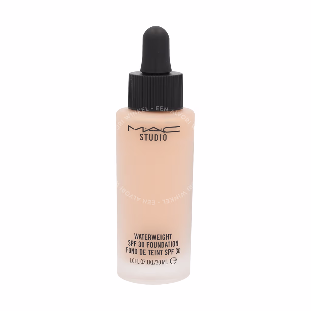 Mac MAC Studio Waterweight Foundation SPF30 — NW20